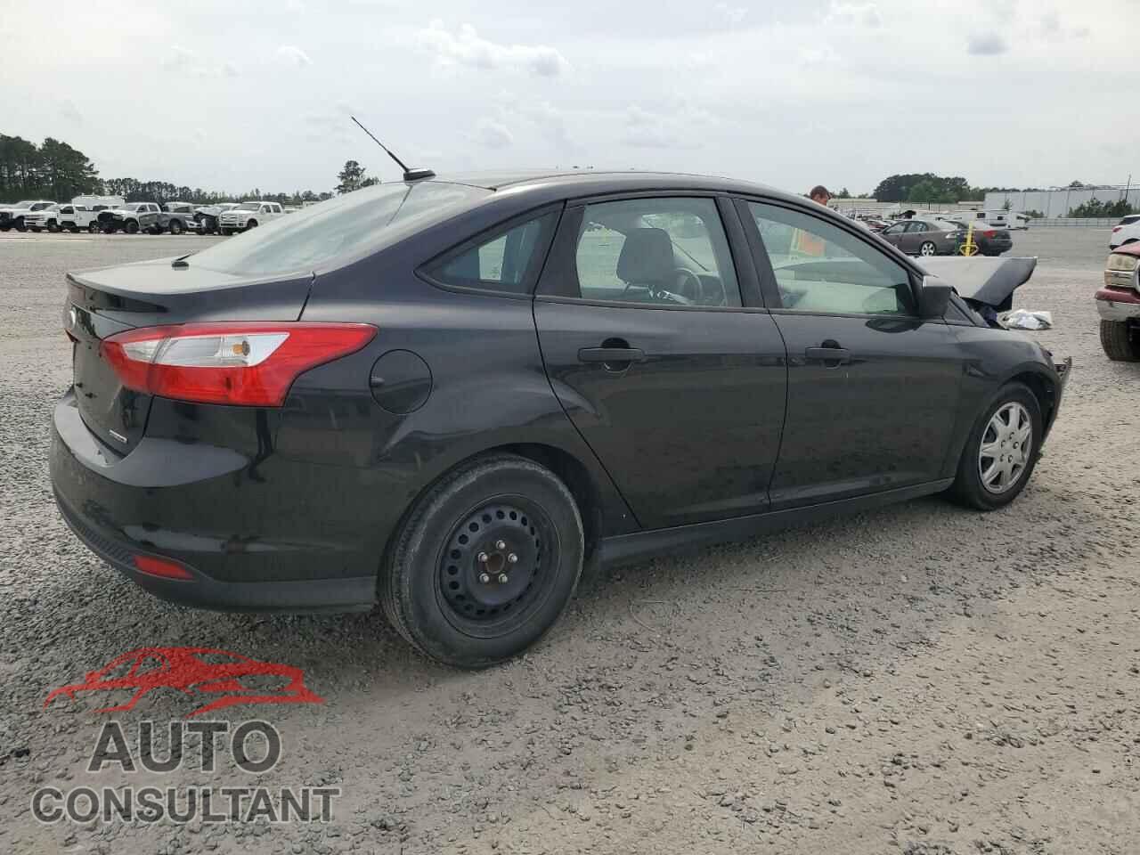 FORD FOCUS 2013 - 1FADP3E21DL155952