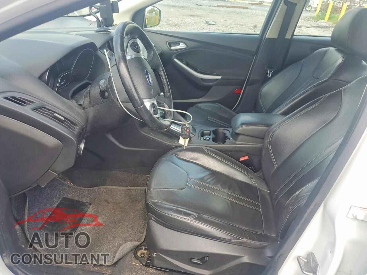 FORD FOCUS 2013 - 1FADP3F24DL128579