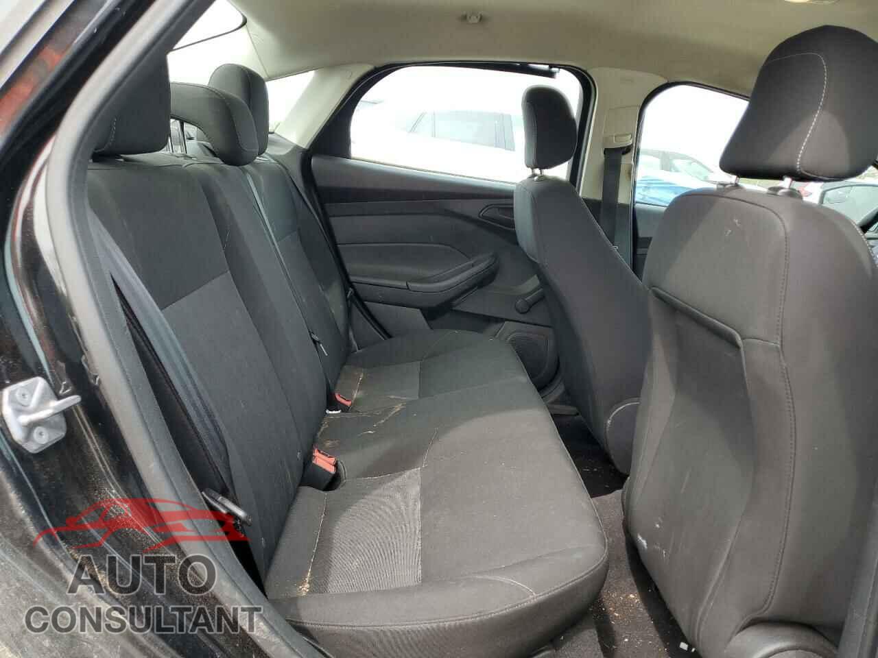FORD FOCUS 2015 - 1FADP3E22FL354799