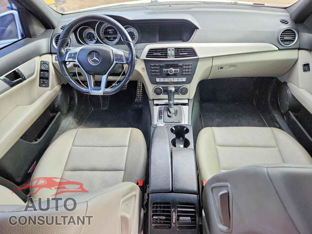 MERCEDES-BENZ C-CLASS 2013 - WDDGF4HB8DR269056