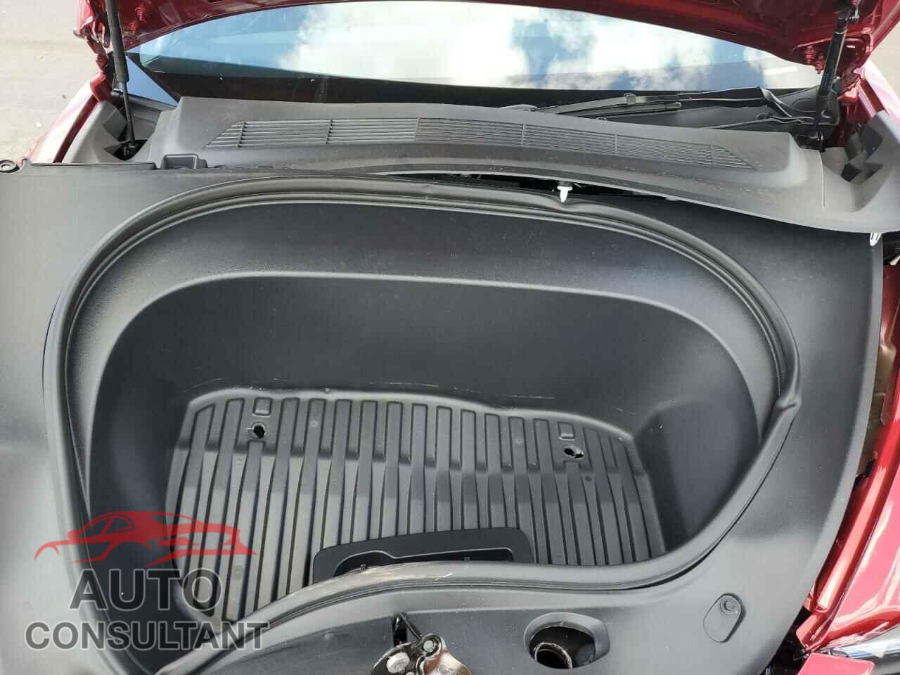 TESLA MODEL 3 2025 - 5YJ3E1EA4SF897642