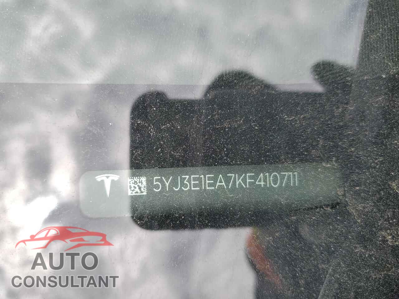 TESLA MODEL 3 2019 - 5YJ3E1EA7KF410711
