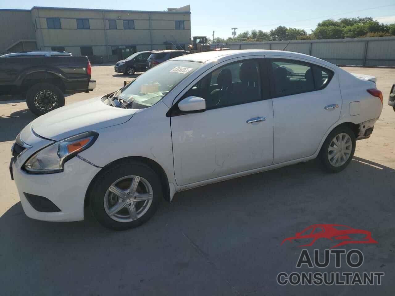 NISSAN VERSA 2019 - 3N1CN7AP8KL832374