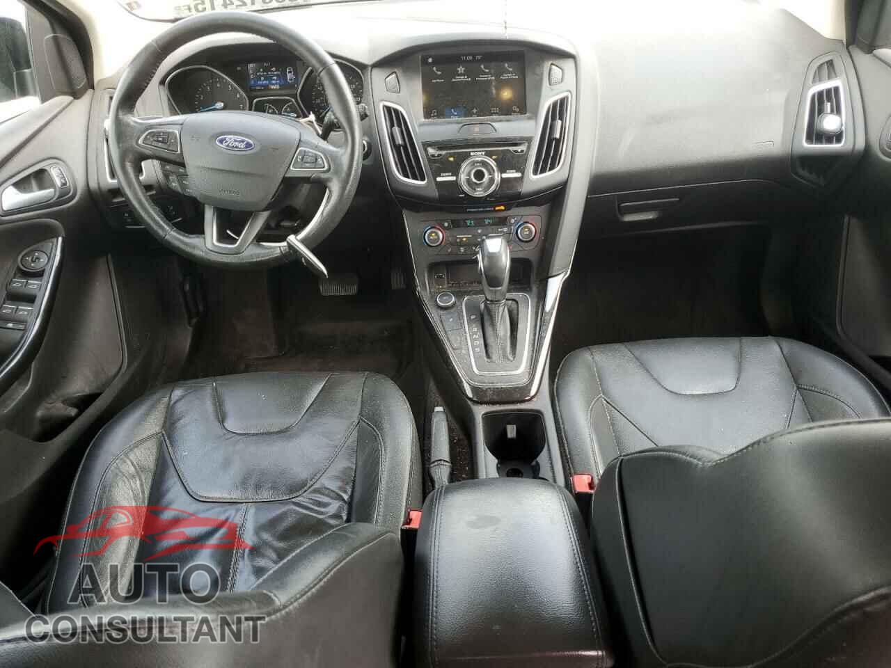 FORD FOCUS 2017 - 1FADP3N29HL229088