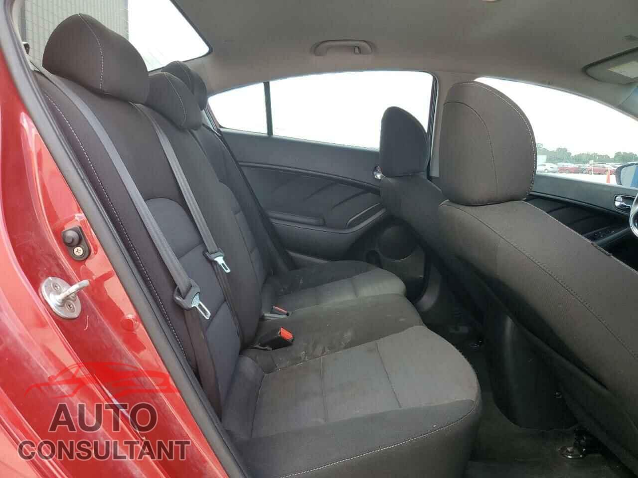 KIA FORTE 2017 - 3KPFL4A78HE109524