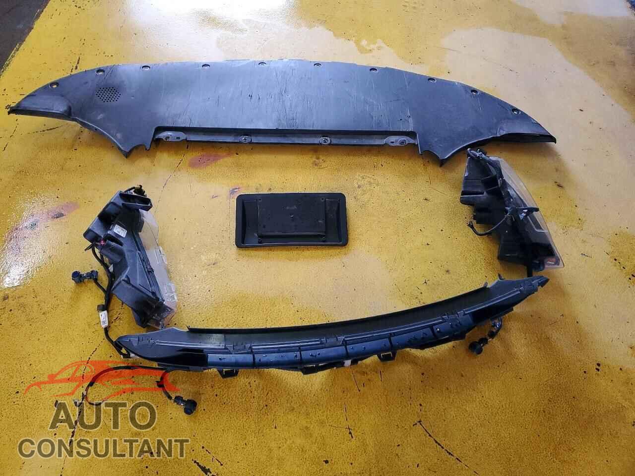 TESLA MODEL 3 2022 - 5YJ3E1EA7NF371011