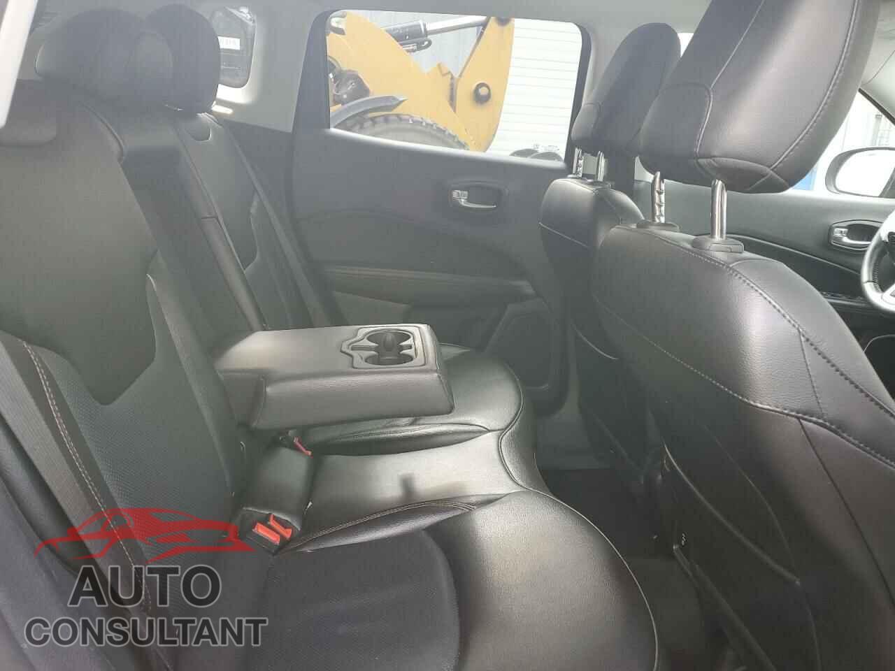 JEEP COMPASS 2021 - 3C4NJDCB2MT584532