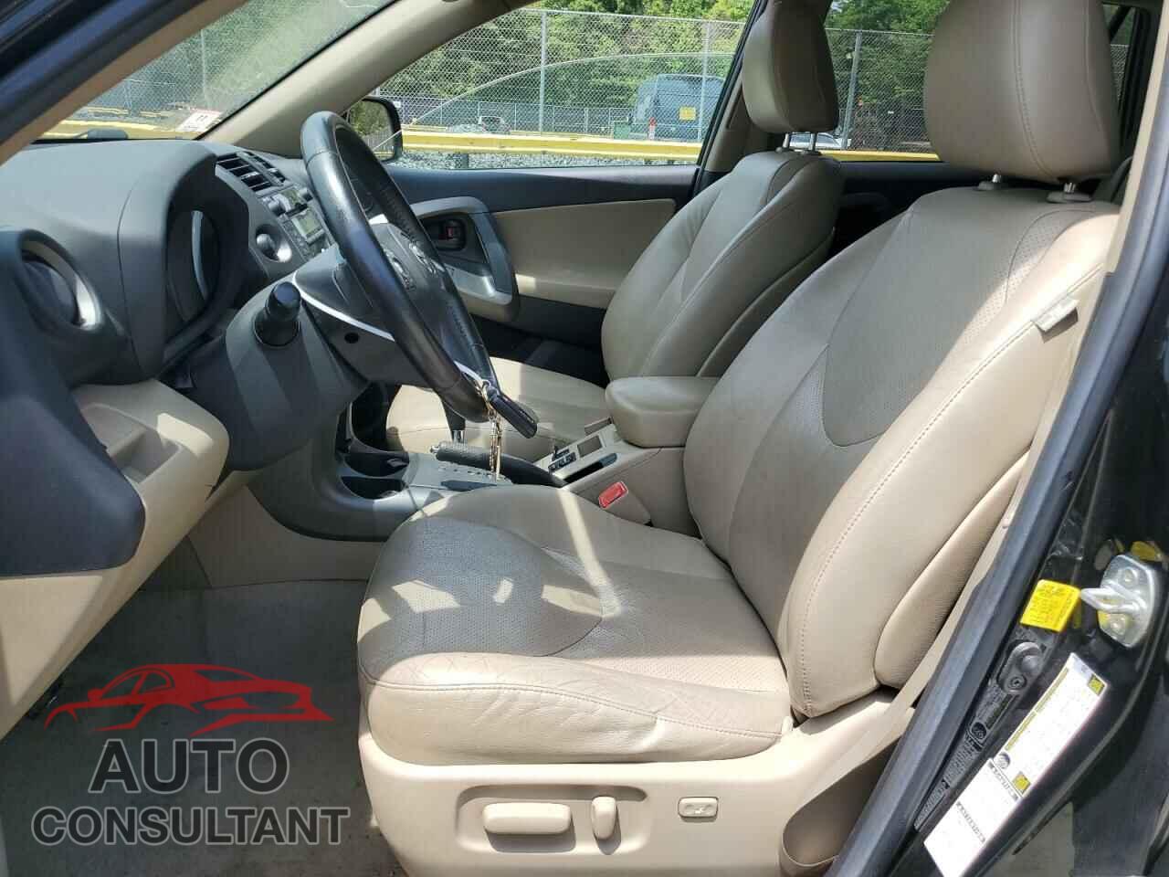 TOYOTA RAV4 2011 - 2T3DF4DV3BW154052
