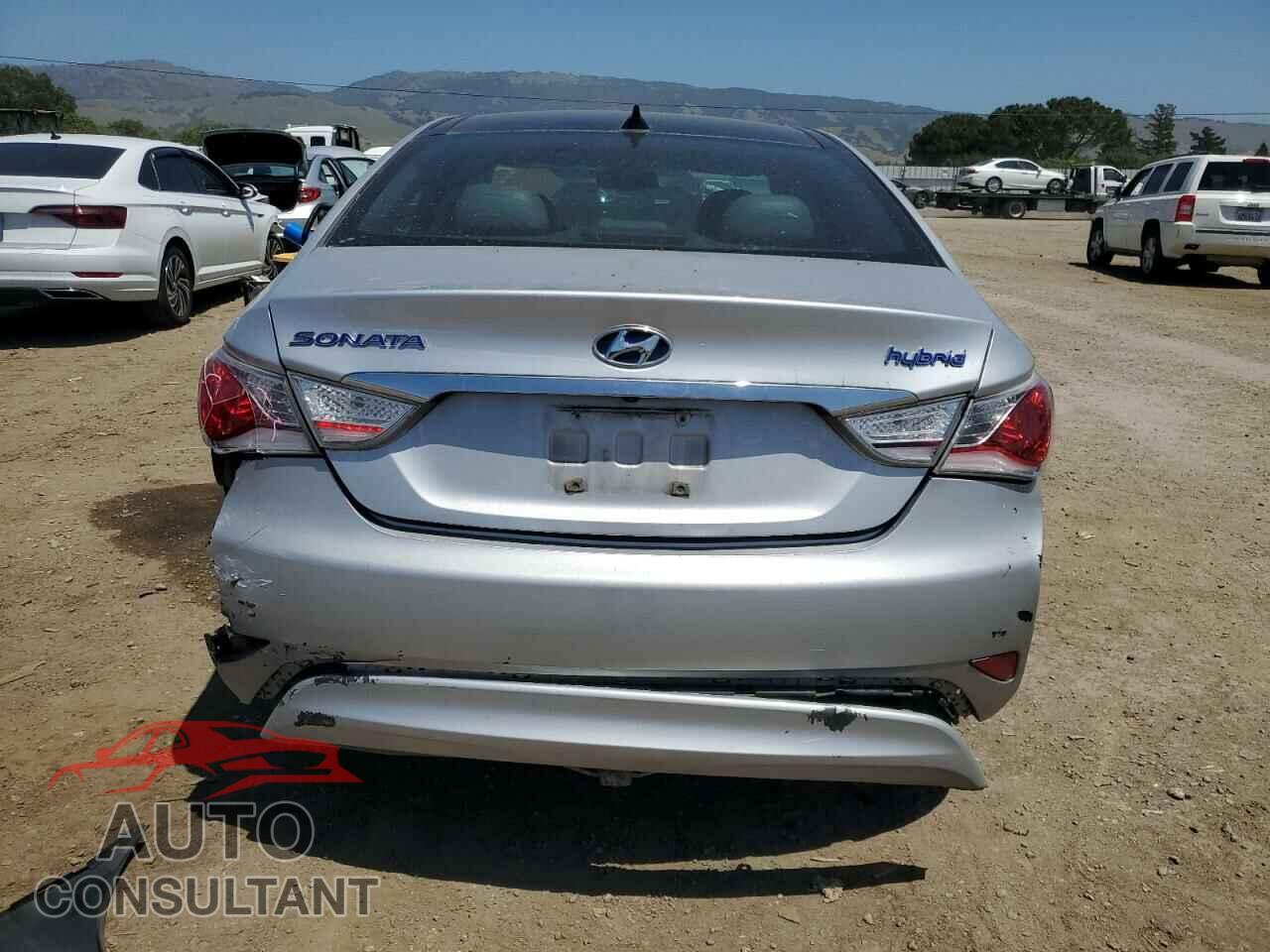 HYUNDAI SONATA 2013 - KMHEC4A45DA076413
