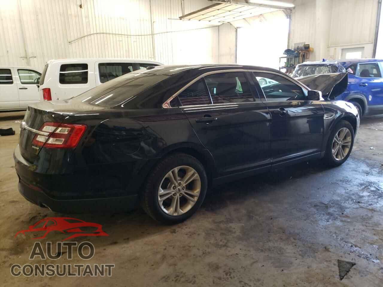FORD TAURUS 2017 - 1FAHP2D82HG119008