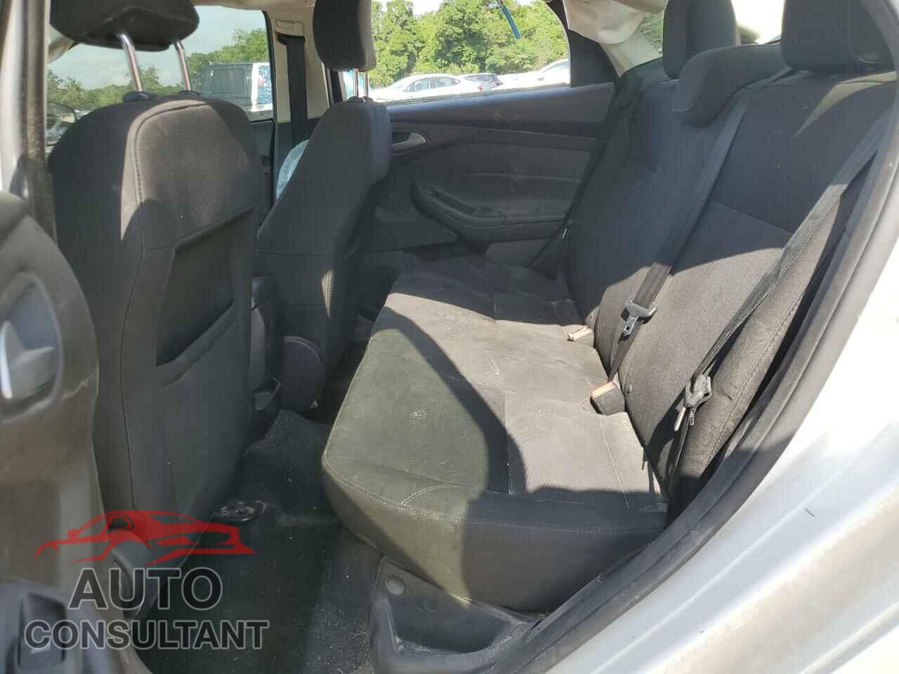 FORD FOCUS 2017 - 1FADP3FE5HL275204