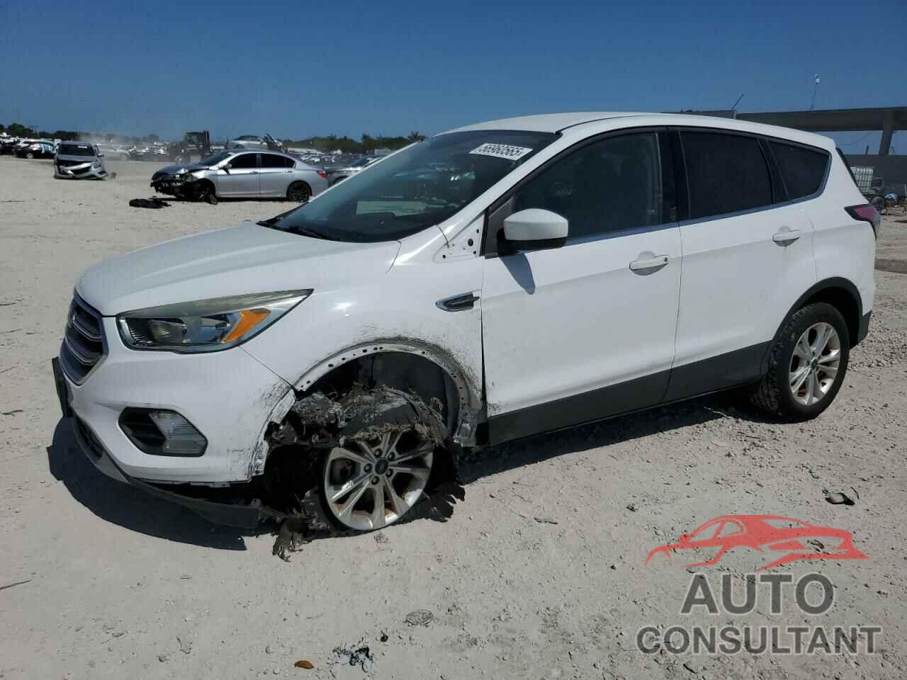 FORD ESCAPE 2017 - 1FMCU9GD9HUC16136