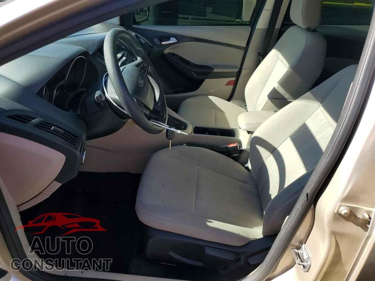 FORD FOCUS 2017 - 1FADP3F29HL343008