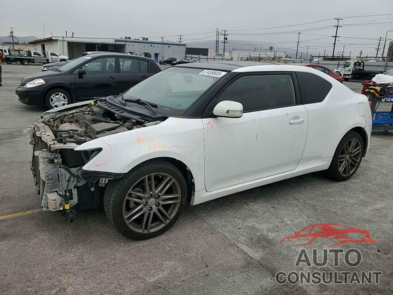 TOYOTA SCION 2013 - JTKJF5C77D3056779