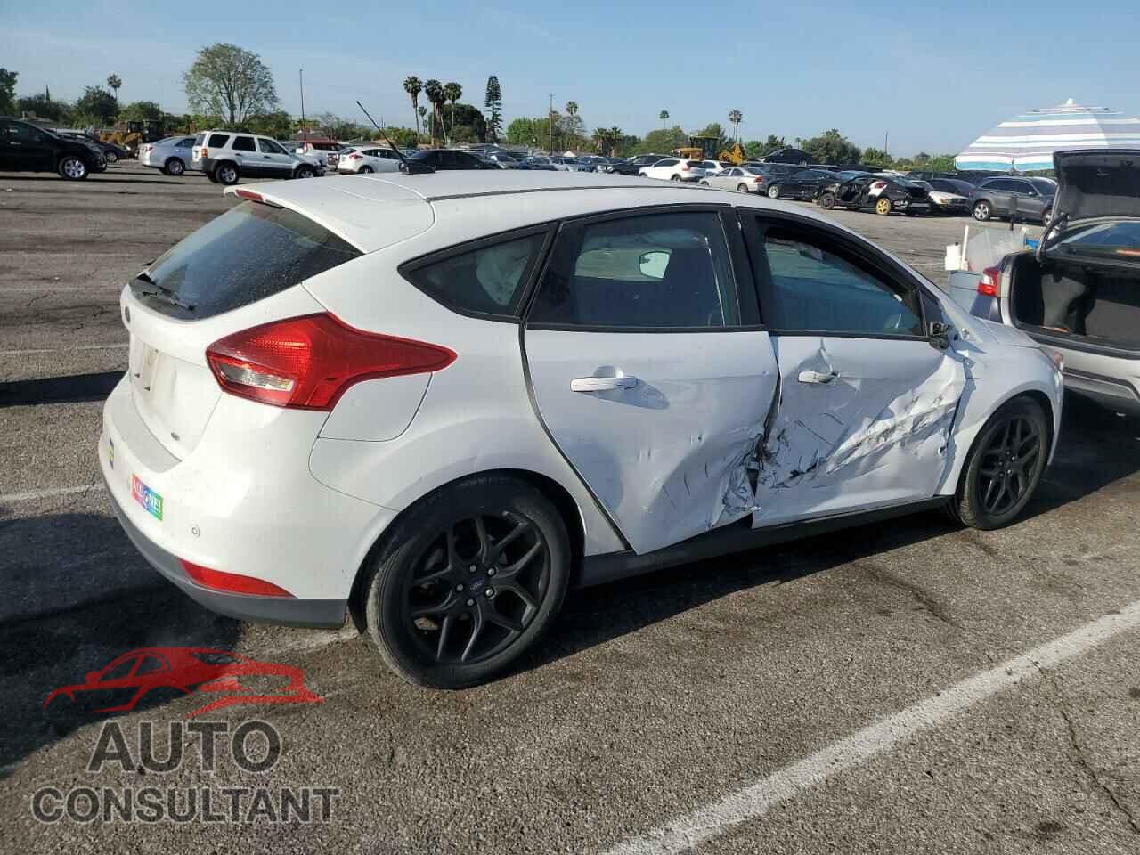 FORD FOCUS 2016 - 1FADP3K28GL340329