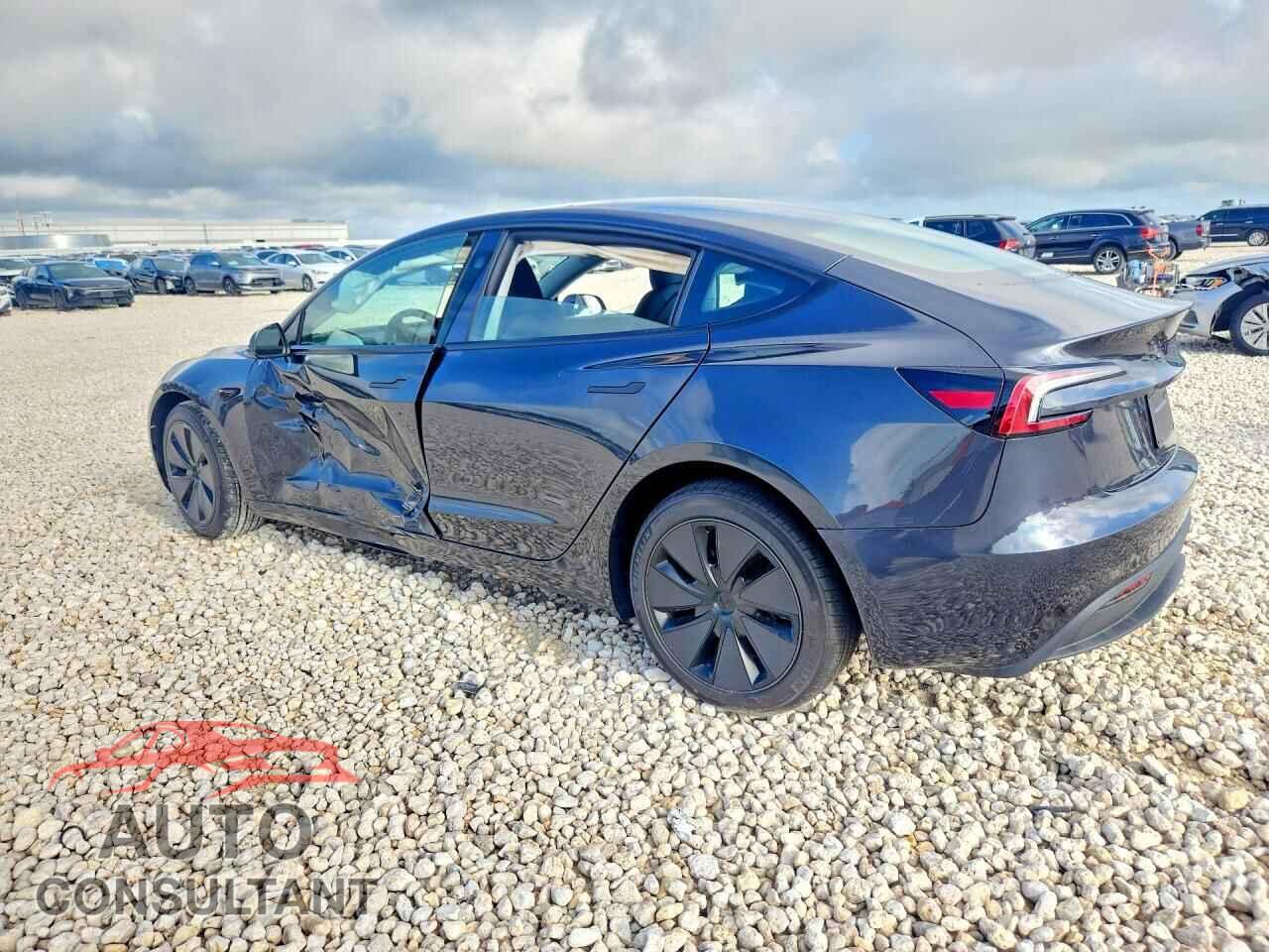 TESLA MODEL 3 2026 - 5YJ3E1EAXTF158485