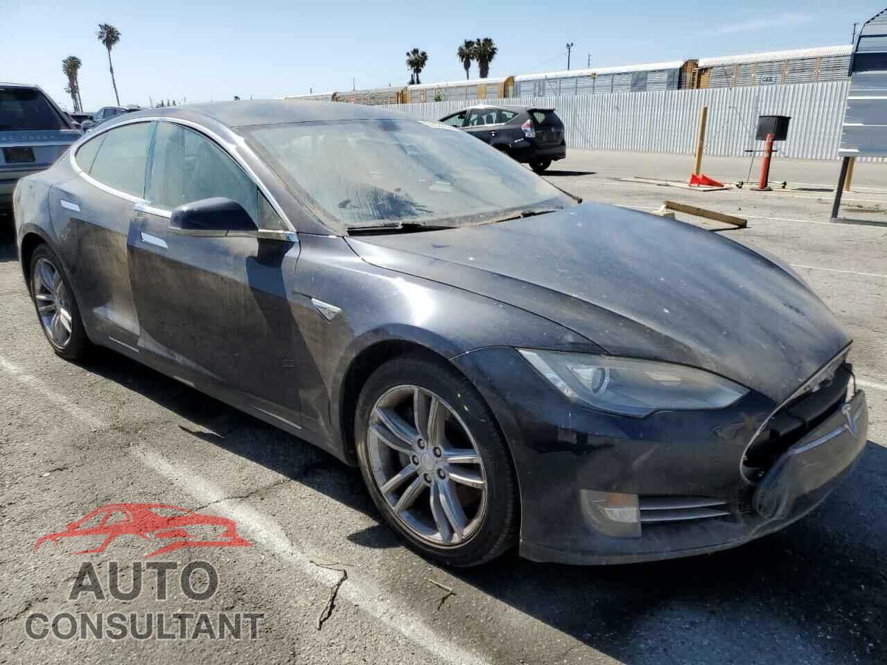 TESLA MODEL S 2014 - 5YJSA1S16EFP32322
