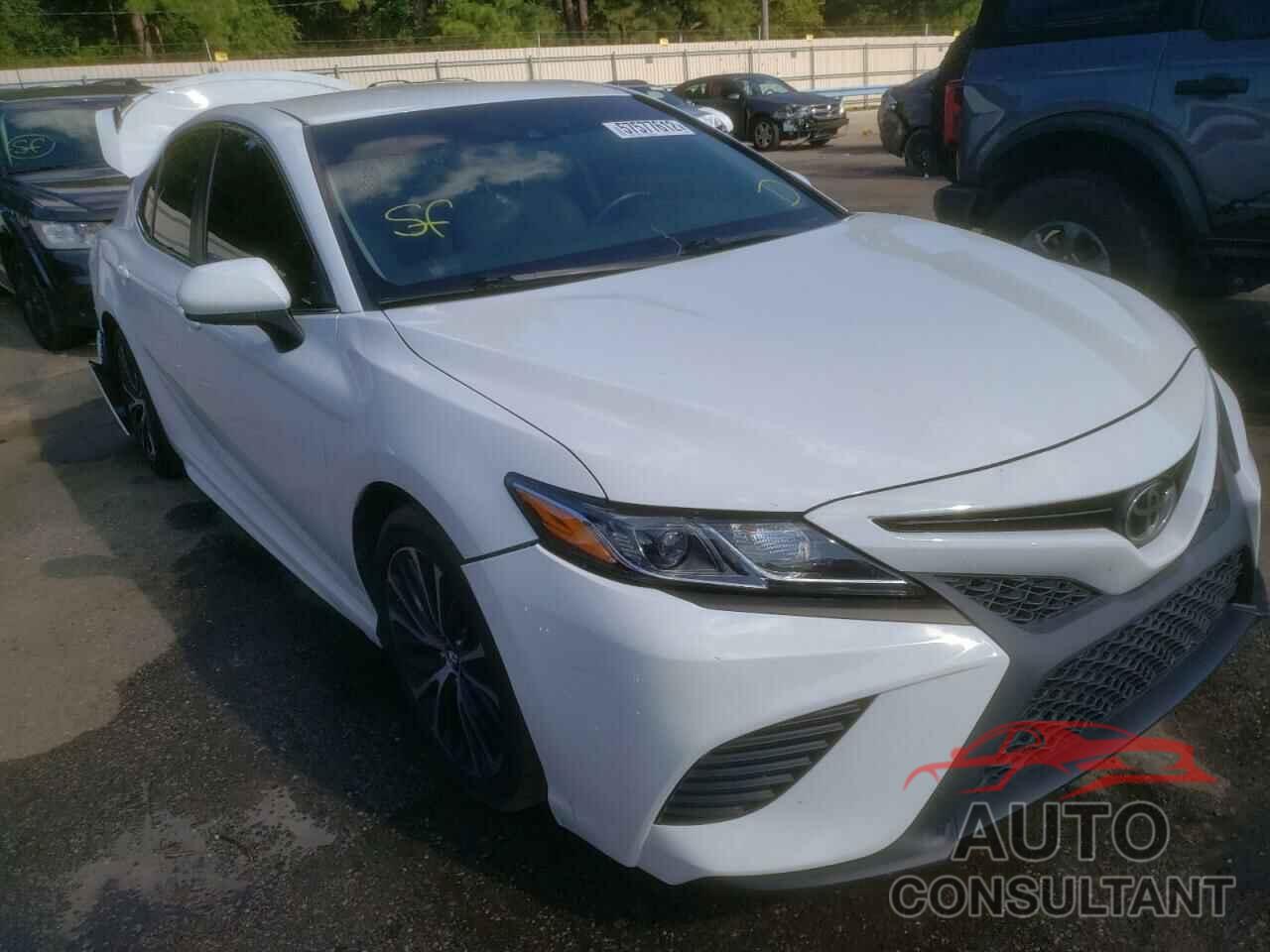 TOYOTA CAMRY 2018 - 4T1B11HK3JU059499