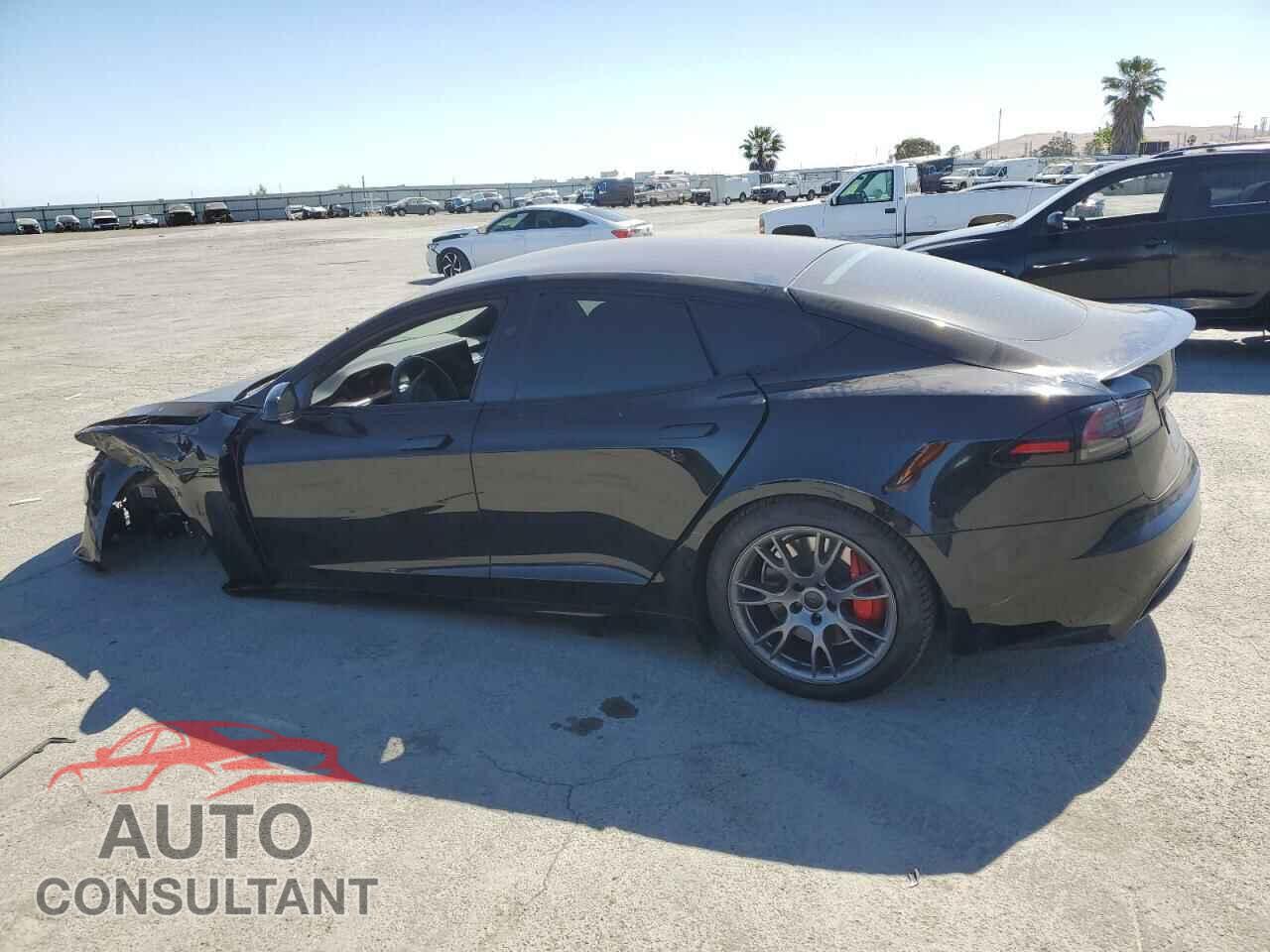 TESLA MODEL S 2023 - 5YJSA1E64PF524207