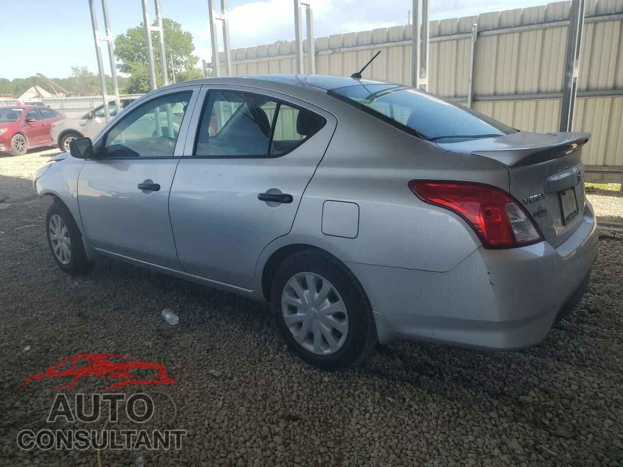 NISSAN VERSA 2019 - 3N1CN7AP3KL842844