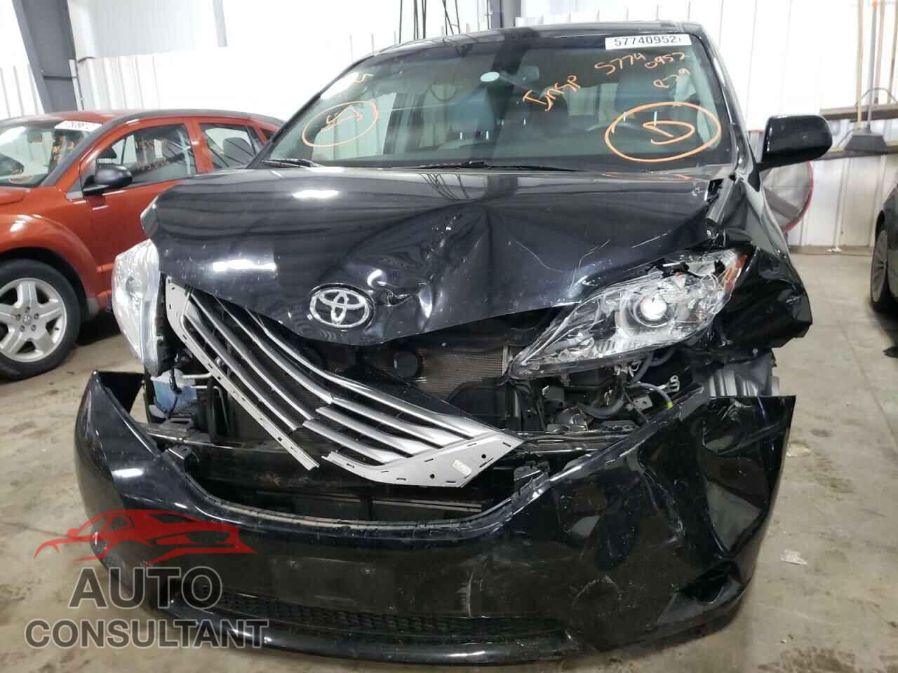 TOYOTA SIENNA 2017 - 5TDYZ3DC5HS856708