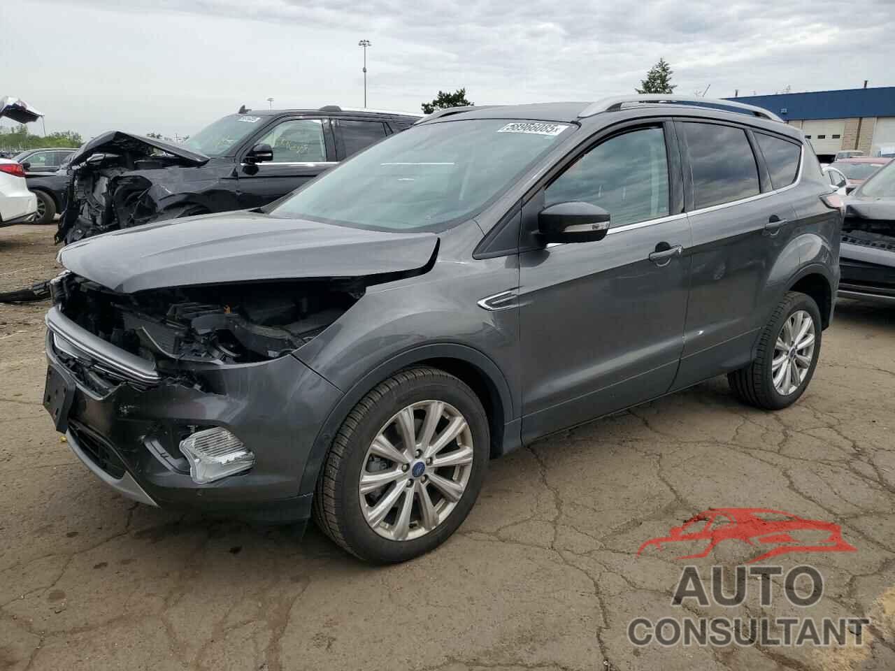 FORD ESCAPE 2017 - 1FMCU9J93HUB40417