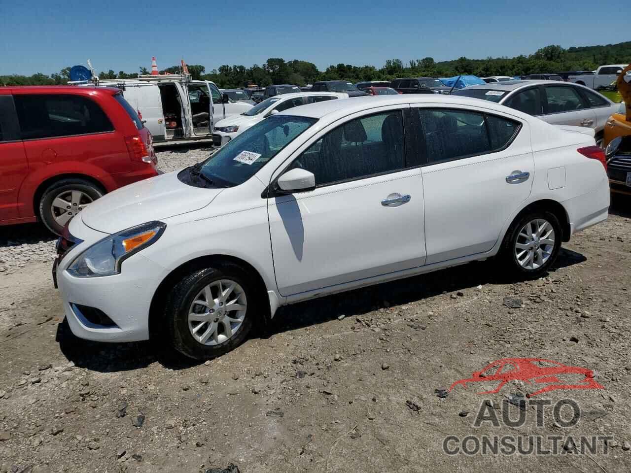 NISSAN VERSA 2017 - 3N1CN7AP3HL905689