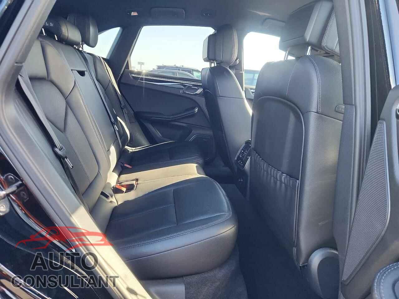 PORSCHE MACAN 2016 - WP1AB2A5XGLB50712