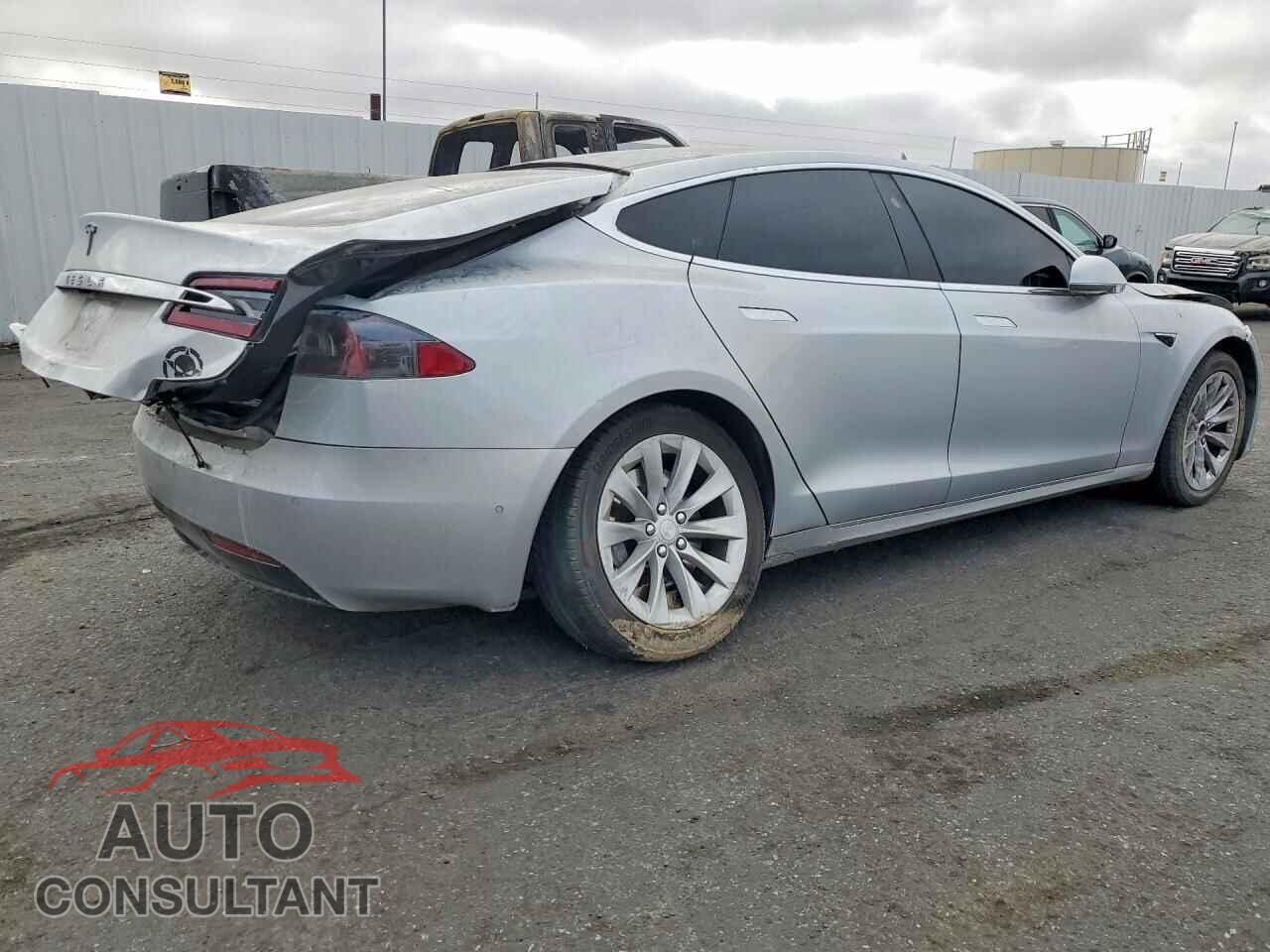 TESLA MODEL S 2018 - 5YJSA1E23JF256805