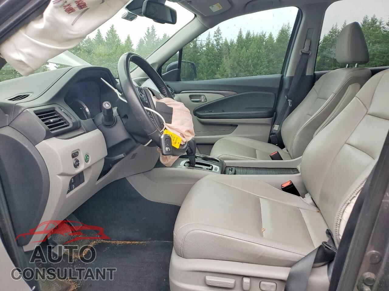 HONDA PILOT 2017 - 5FNYF6H60HB000753