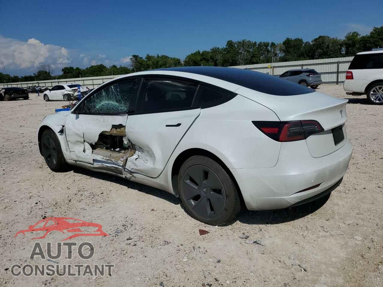 TESLA MODEL 3 2023 - 5YJ3E1EA0PF586524