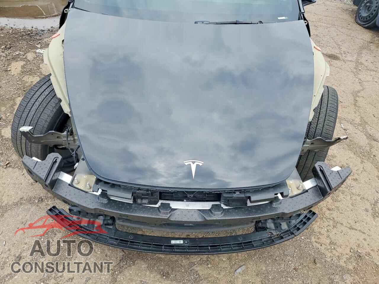 TESLA MODEL 3 2024 - 5YJ3E1EB5RF792871