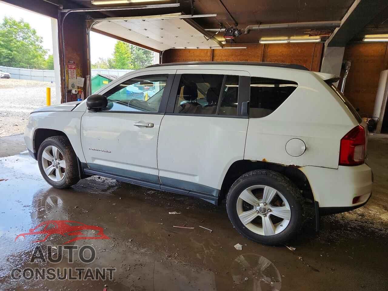 JEEP COMPASS 2011 - 1J4NF1FB7BD180229