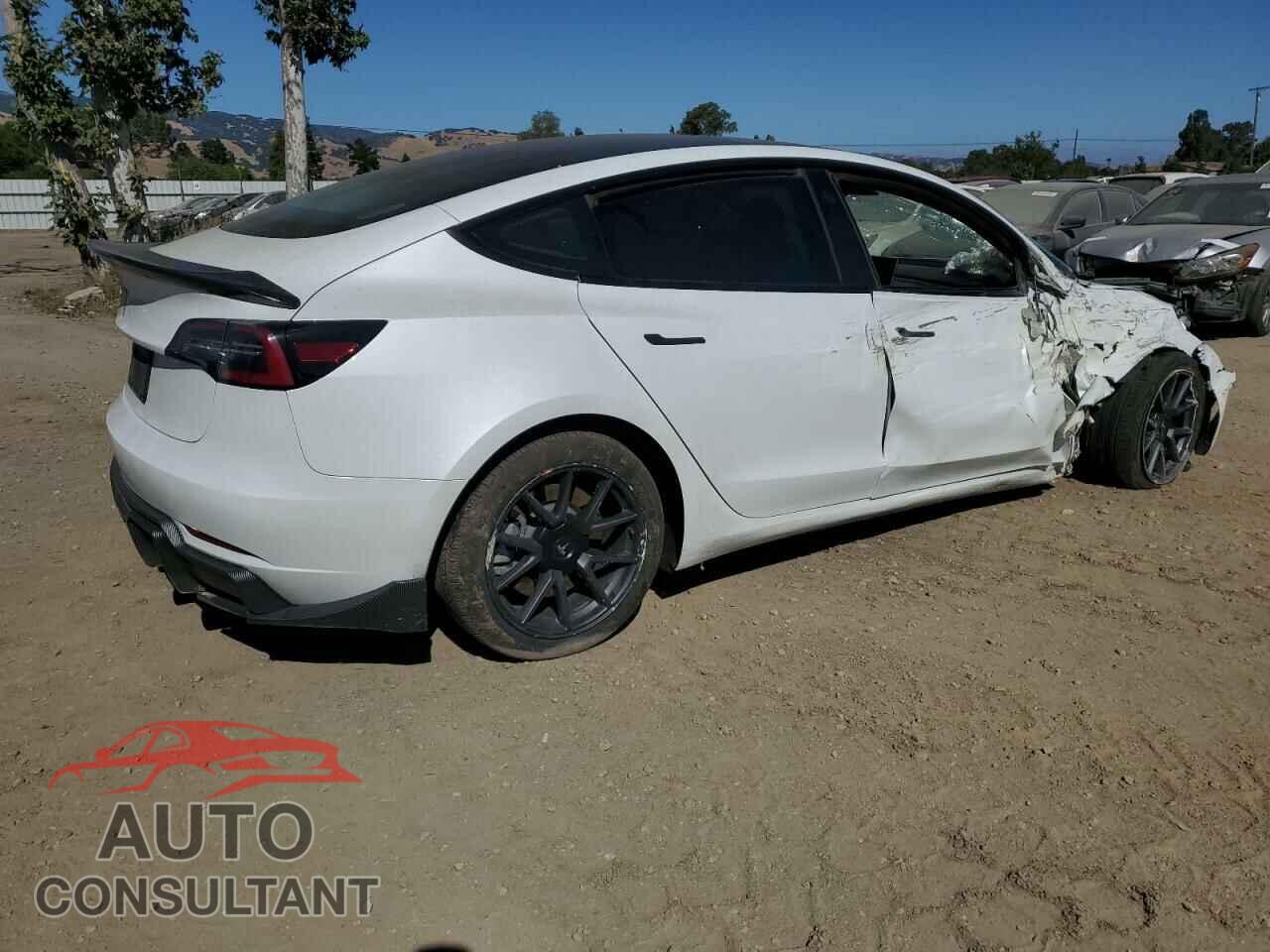 TESLA MODEL 3 2023 - 5YJ3E1EA8PF402205