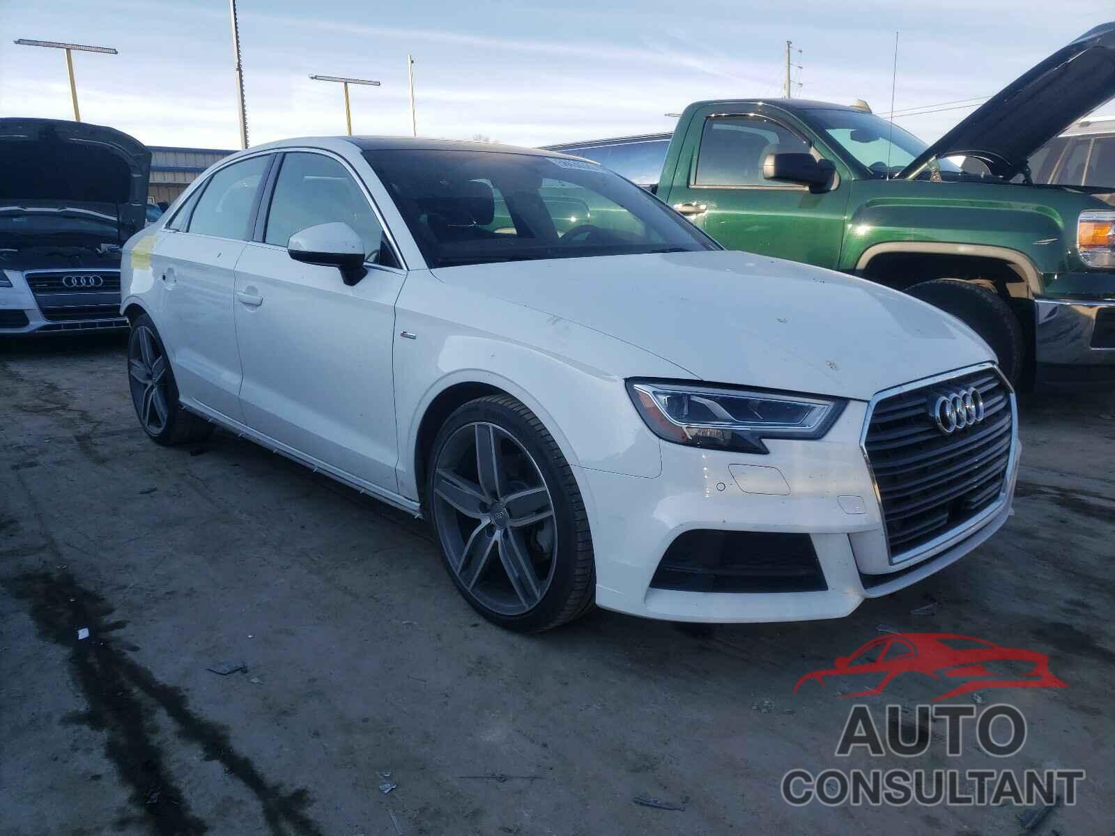 AUDI A3 2019 - WAUGUGFF9K1011306