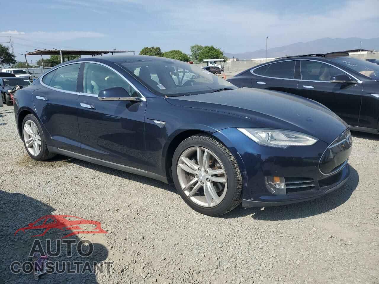 TESLA MODEL S 2014 - 5YJSA1H17EFP33261