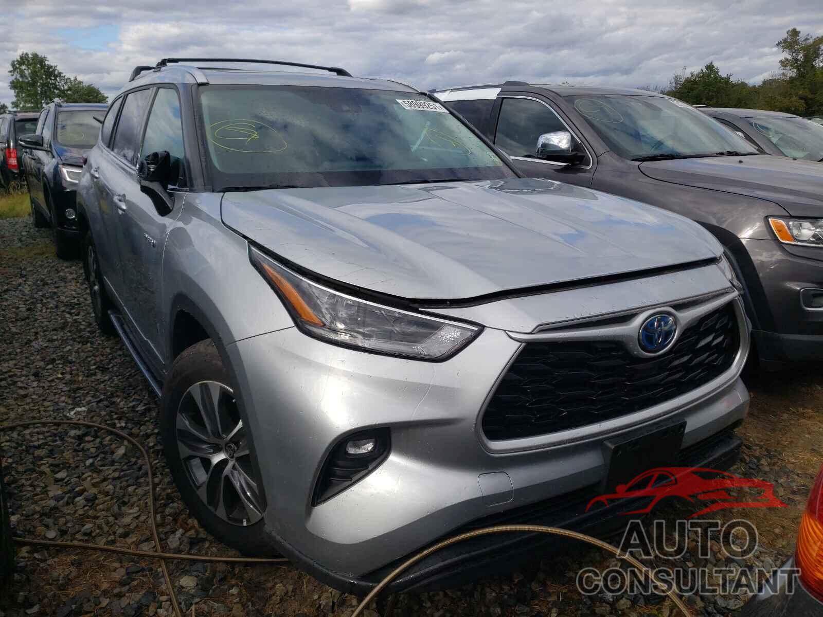 TOYOTA HIGHLANDER 2021 - 5TDGBRCH6MS033280