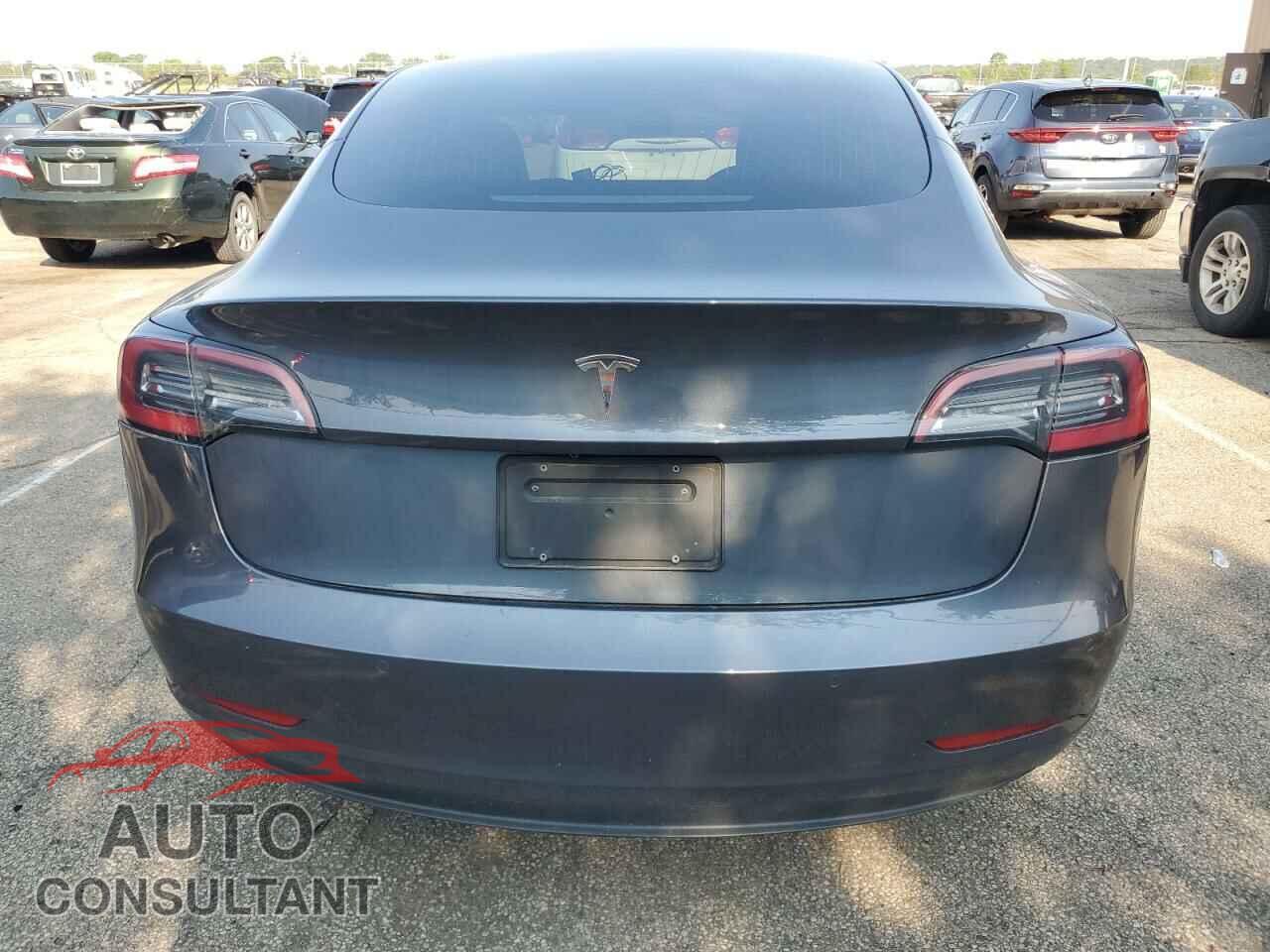 TESLA MODEL 3 2019 - 5YJ3E1EA2KF300732