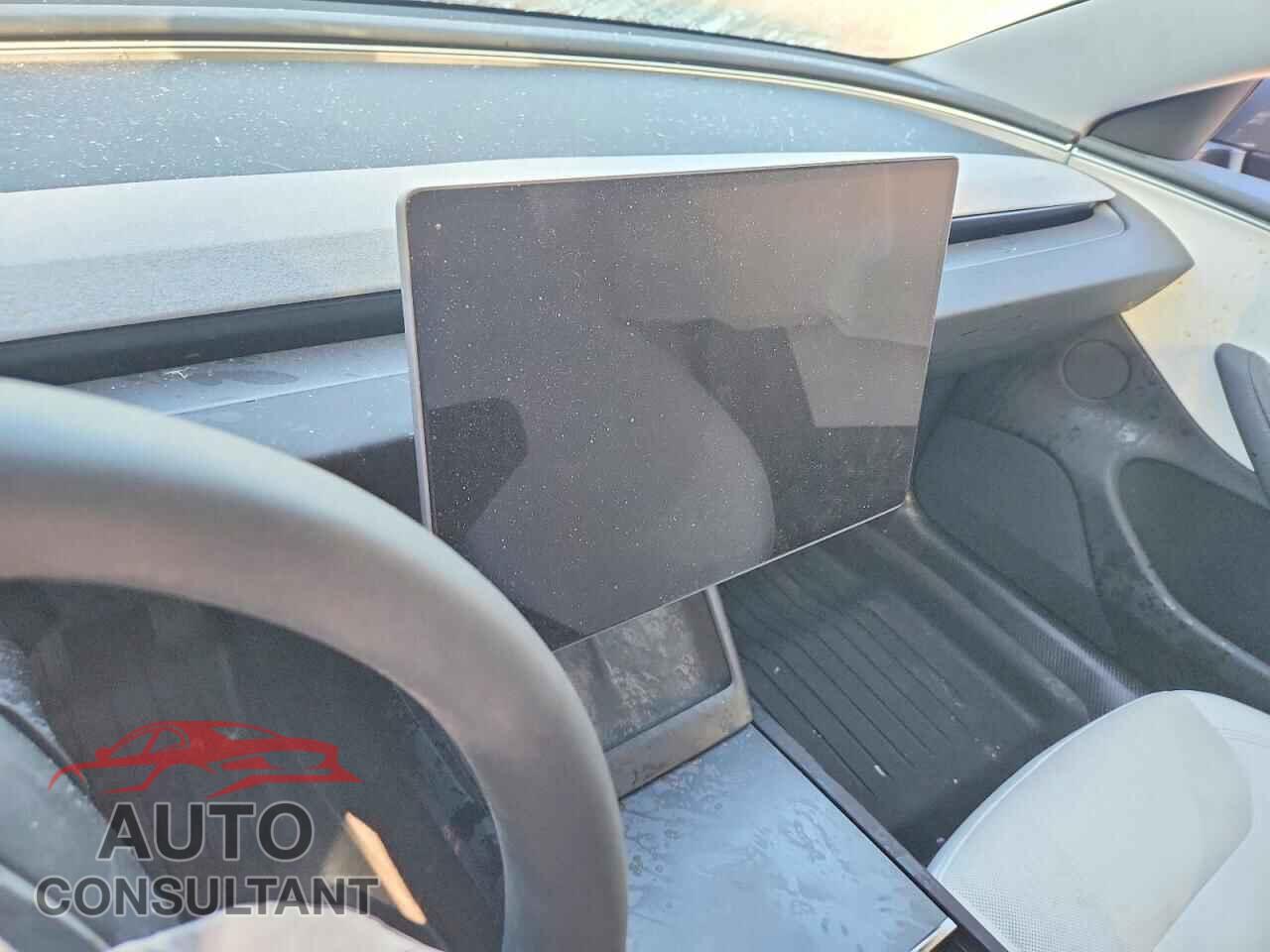 TESLA MODEL 3 2024 - 5YJ3E1EB7RF832948
