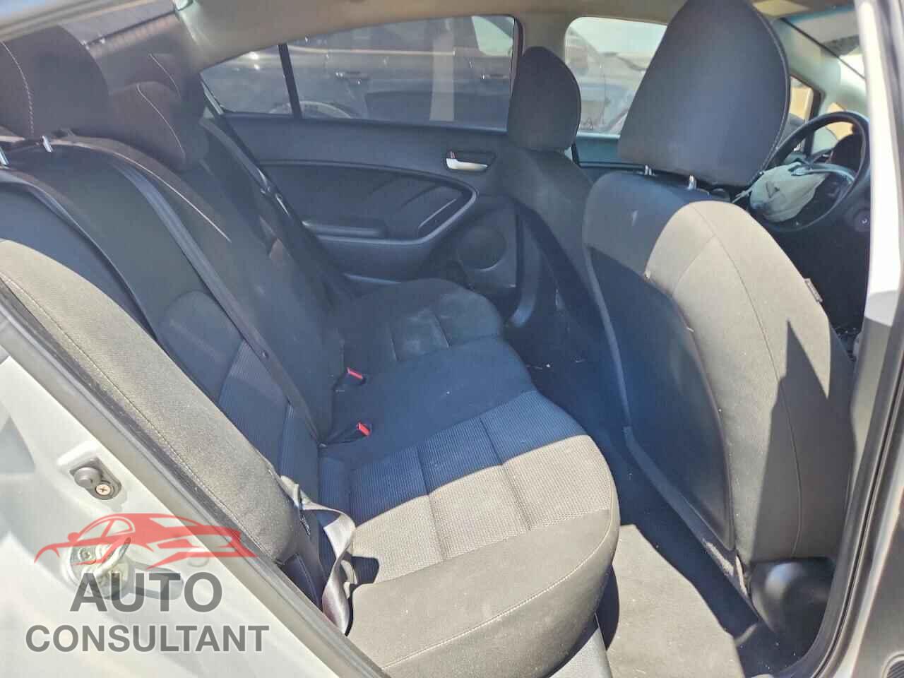 KIA FORTE 2017 - 3KPFK4A75HE085251
