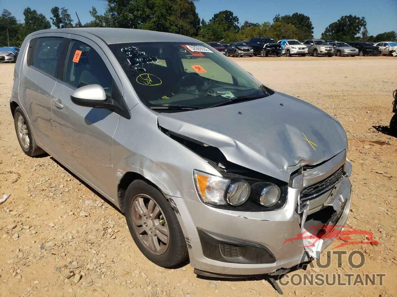 CHEVROLET SONIC 2016 - 1G1JC6SH1G4154472