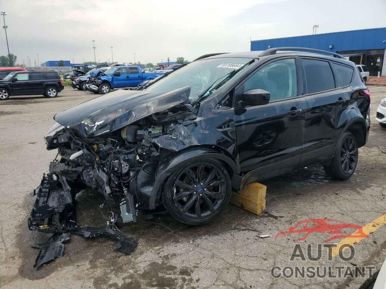 FORD ESCAPE 2018 - 1FMCU9GD7JUC74753