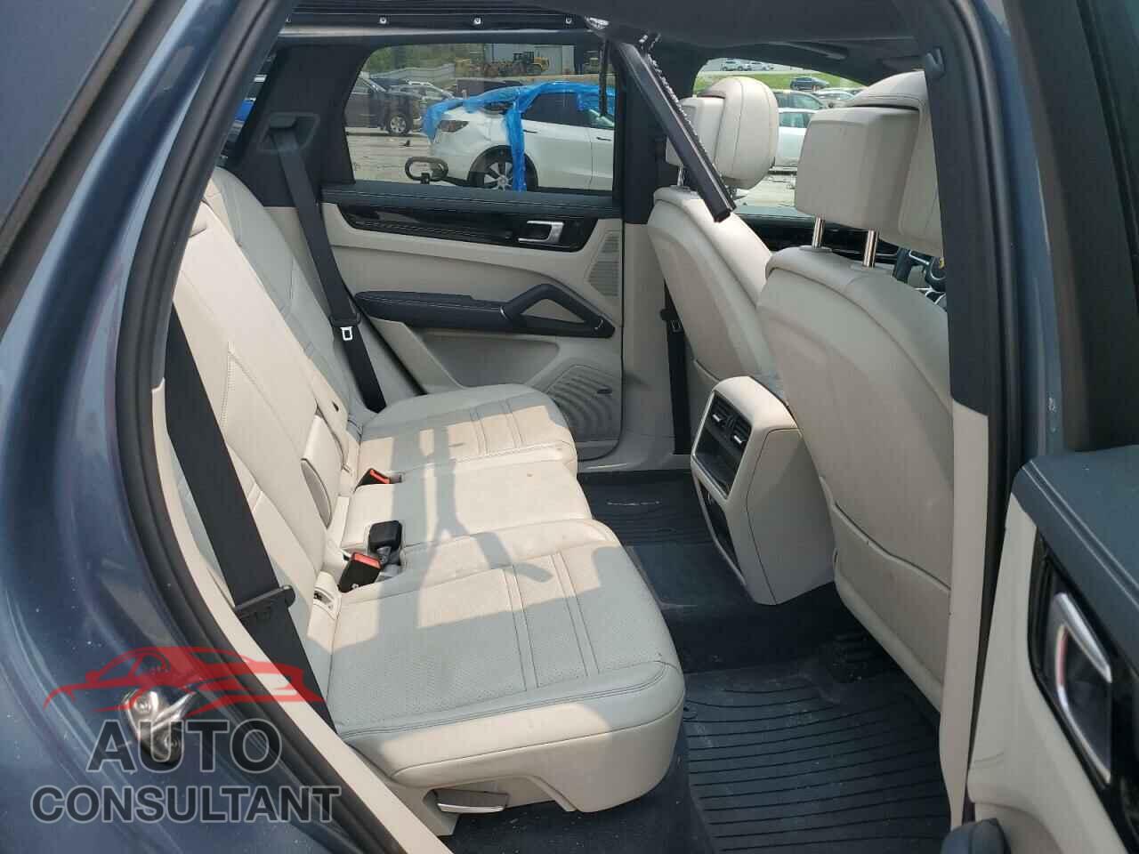PORSCHE CAYENNE 2019 - WP1AA2AY0KDA08398