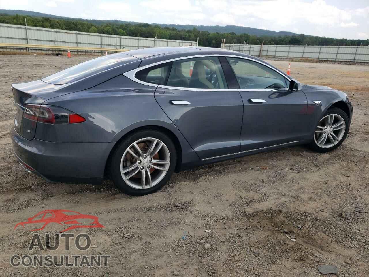 TESLA MODEL S 2013 - 5YJSA1CNXDFP12185