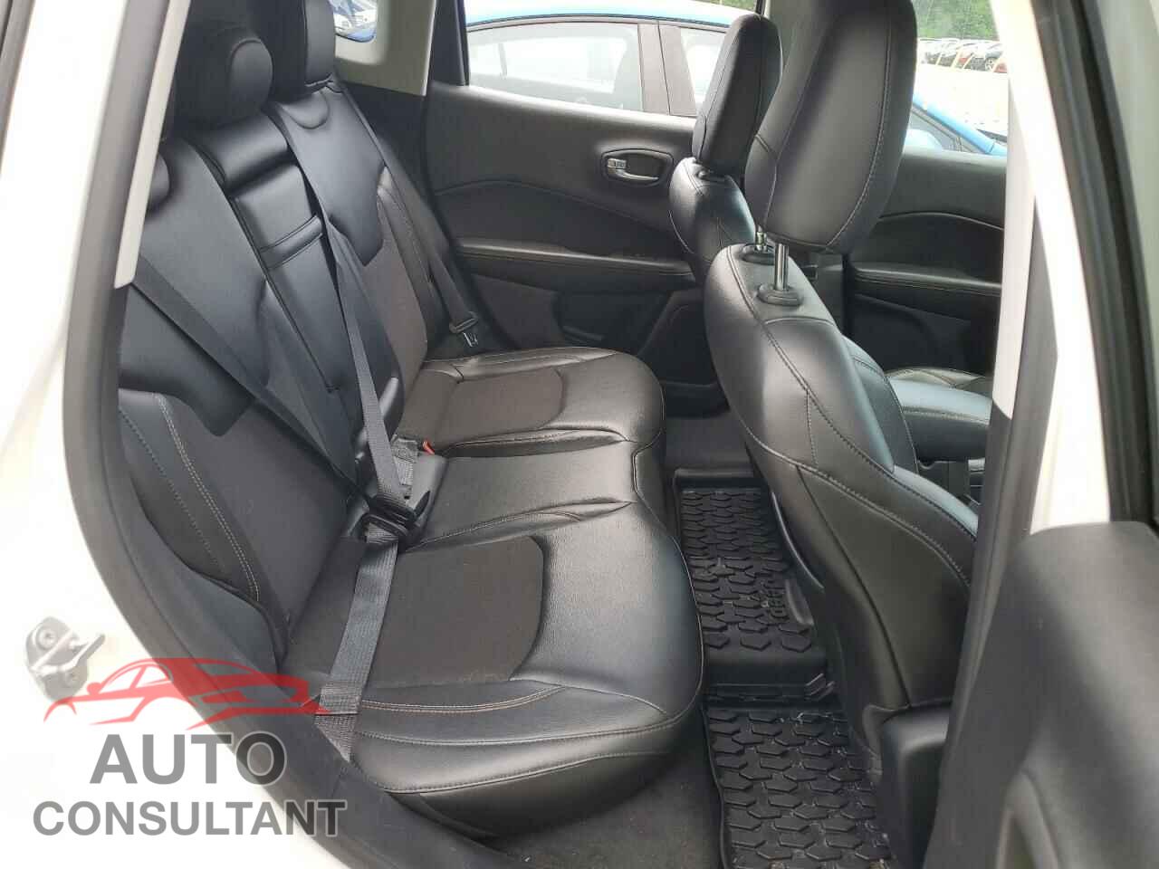 JEEP COMPASS 2018 - 3C4NJDBB5JT155270
