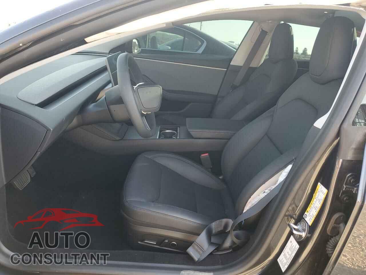 TESLA MODEL 3 2025 - 5YJ3E1EA2SF921422