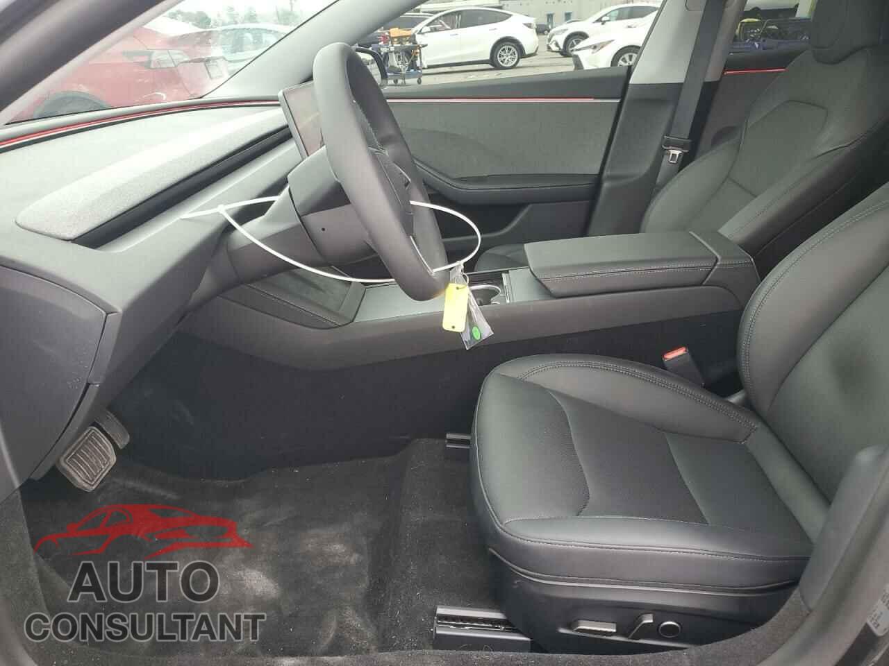 TESLA MODEL 3 2024 - 5YJ3E1EA1RF830586