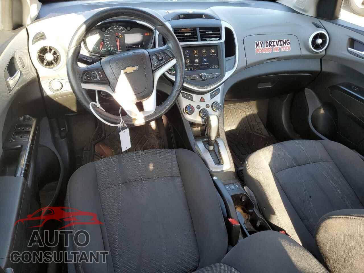 CHEVROLET SONIC 2018 - 1G1JD5SH0J4123647