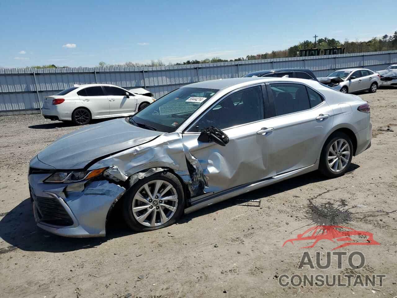 TOYOTA CAMRY 2021 - 4T1C11AK3MU465642