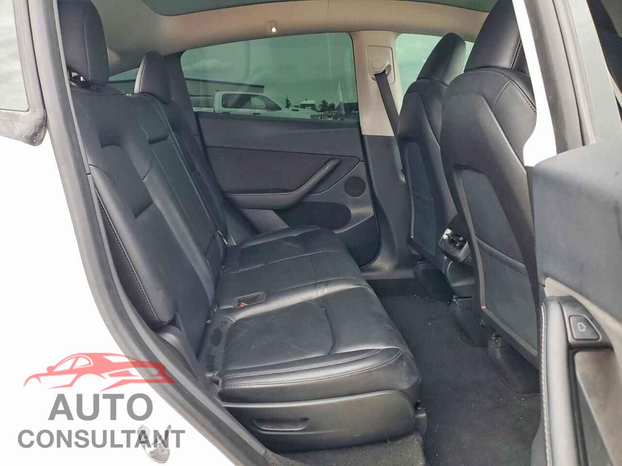 TESLA MODEL Y 2023 - 7SAYGAEE8PF706804
